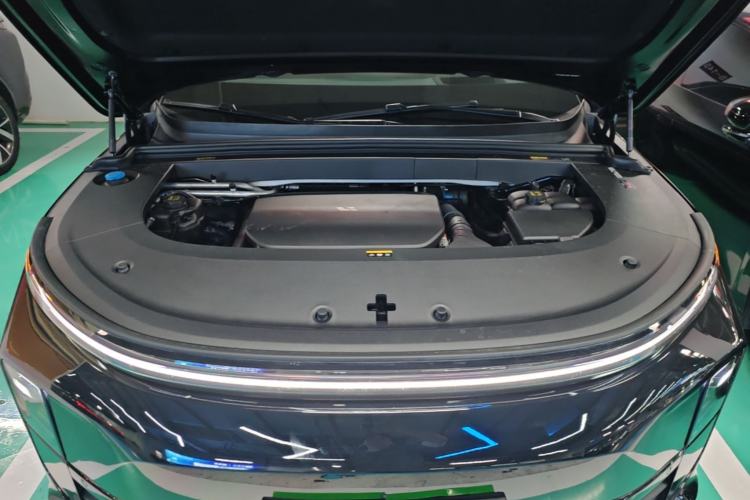 Used Li Auto L6 2024 Max Engine Bay