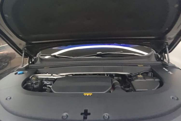 Used Li Auto L6 2024 Pro Model Engine Bay