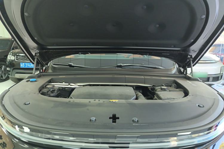 Used Li Auto L6 2024 Pro Model Engine Bay