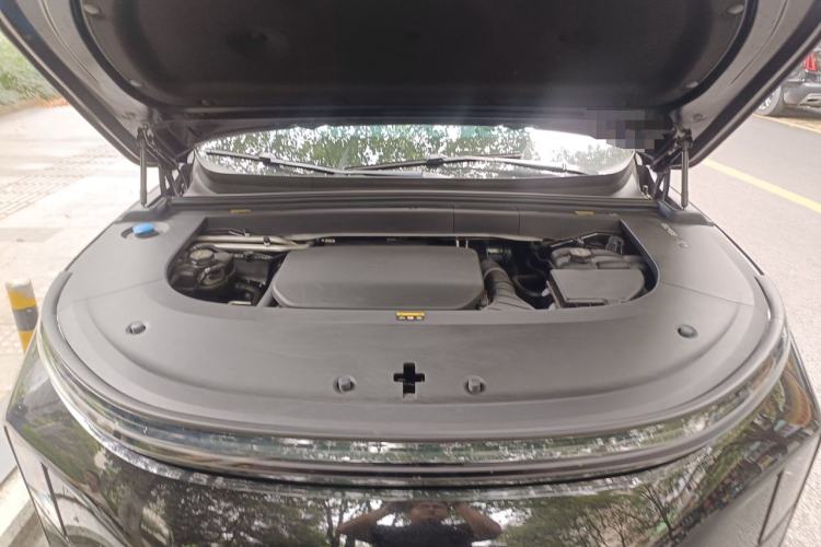 Used Li Auto L6 2024 Pro Model Engine Bay