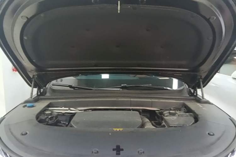 Used Li Auto L6 2024 Pro Model Engine Bay