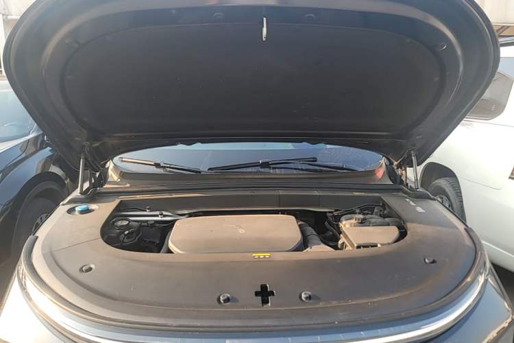 Used Li Auto L6 2024 Pro Model Engine Bay