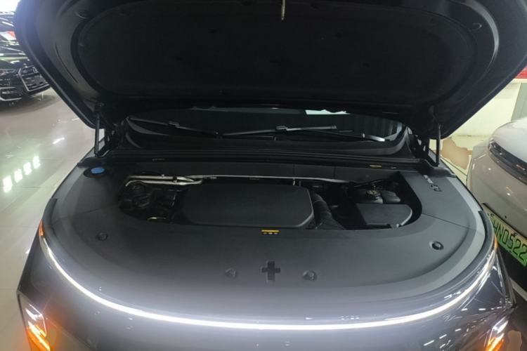 Used Li Auto L6 2024 Pro Model Engine Bay