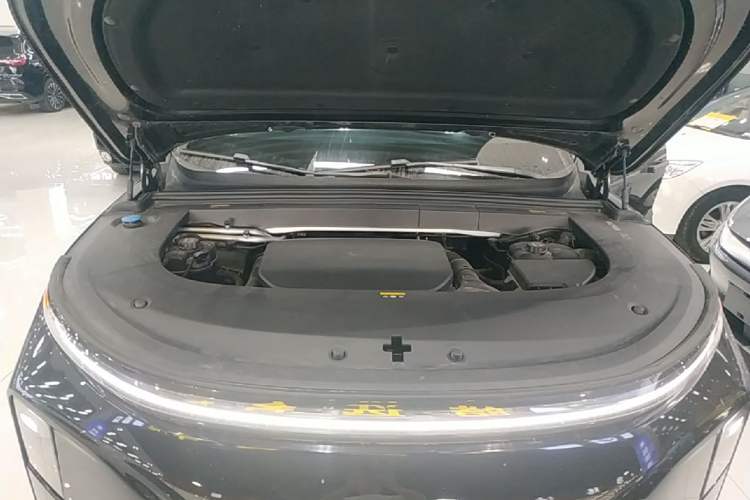 Used Li Auto L6 2024 Pro Model Engine Bay