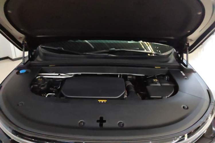 Used Li Auto L6 2024 Pro Model Engine Bay