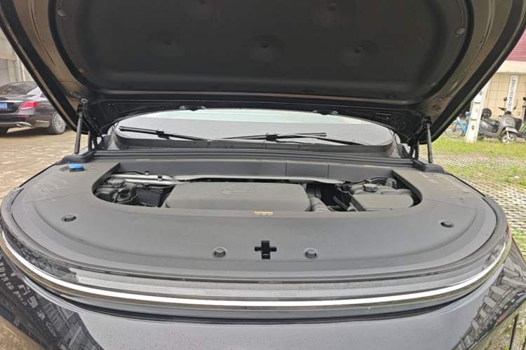 Used Li Auto L6 2024 Pro Model Engine Bay