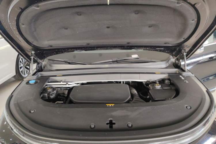Used Li Auto L6 2024 Max Engine Bay