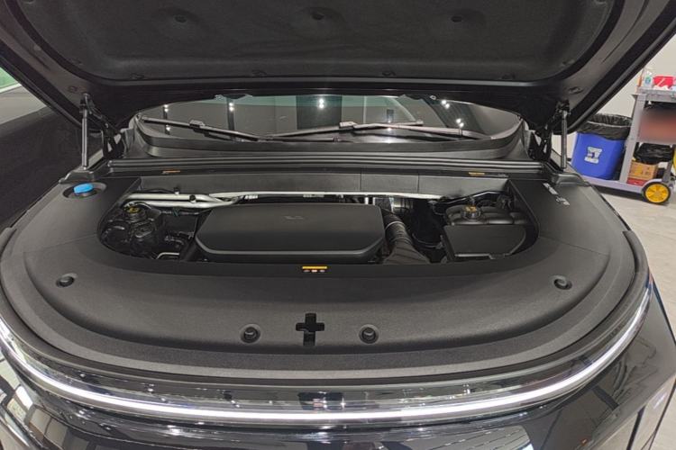 Used Li Auto L6 2024 Pro Model Engine Bay