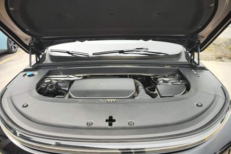 Used Li Auto L6 2024 Pro Model Engine Bay