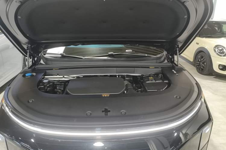Used Li Auto L6 2024 Pro Model Engine Bay