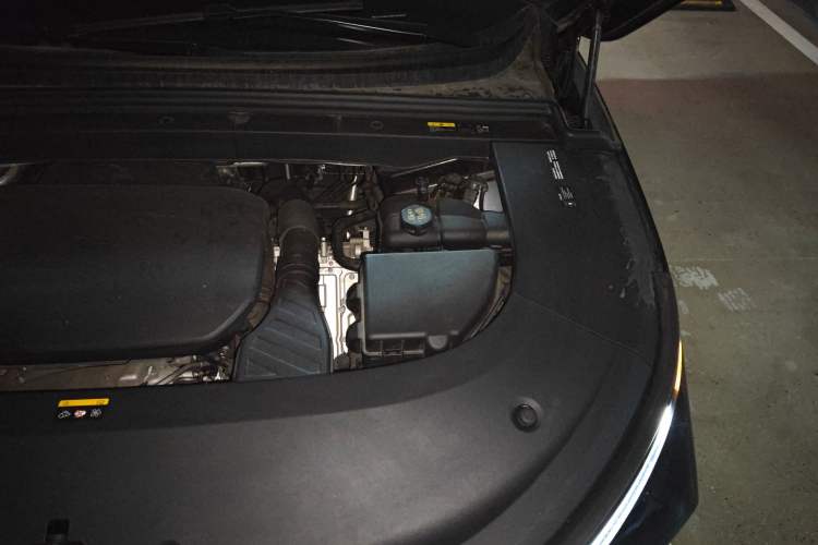 Used Li Auto L6 2024 Max Engine Bay Left