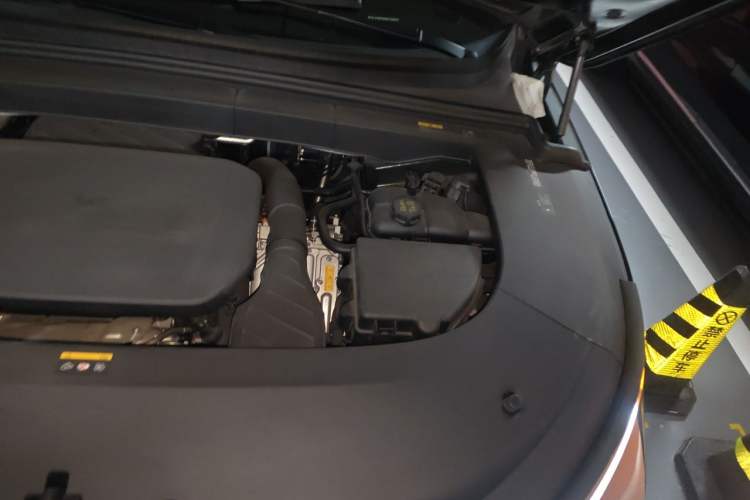 Used Li Auto L6 2024 Max Engine Bay Left