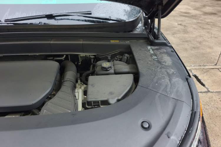 Used Li Auto L6 2024 Pro Model Engine Bay Left