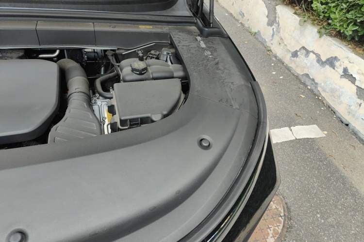Used Li Auto L6 2024 Max Engine Bay Left