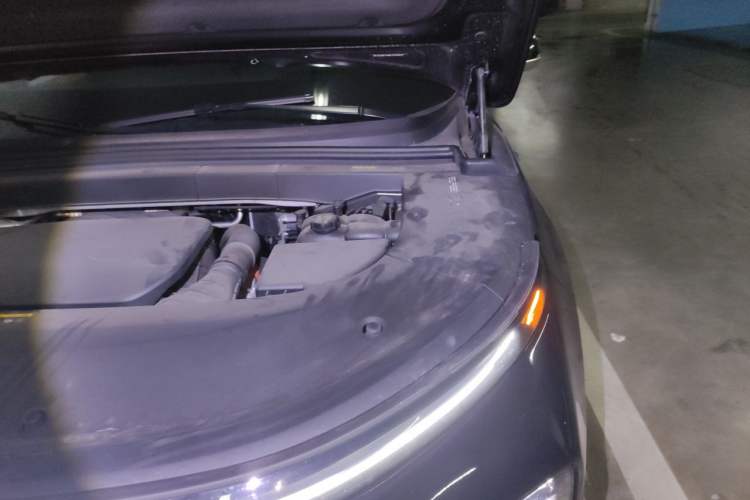 Used Li Auto L6 2024 Max Engine Bay Left