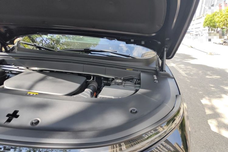 Used Li Auto L6 2024 Pro Model Engine Bay Left
