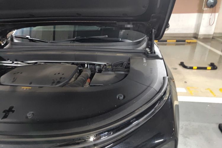 Used Li Auto L6 2024 Pro Model Engine Bay Left