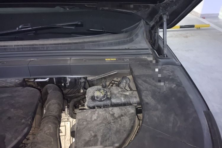 Used Li Auto L6 2024 Pro Model Engine Bay Left