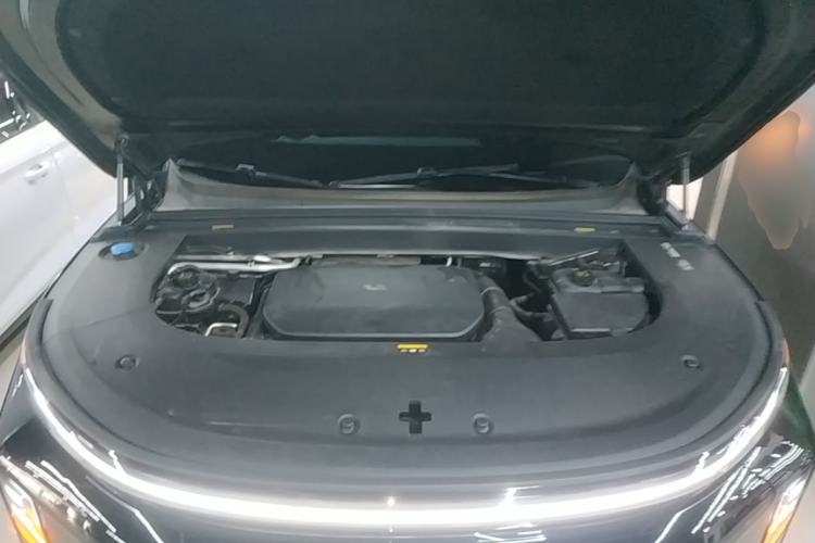 Used Li Auto L6 2024 Pro Model Engine Bay