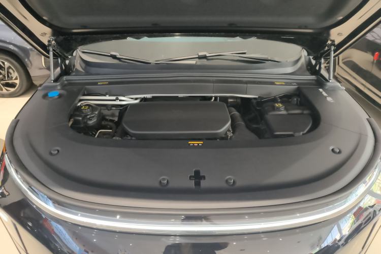 Used Li Auto L6 2024 Pro Model Engine Bay