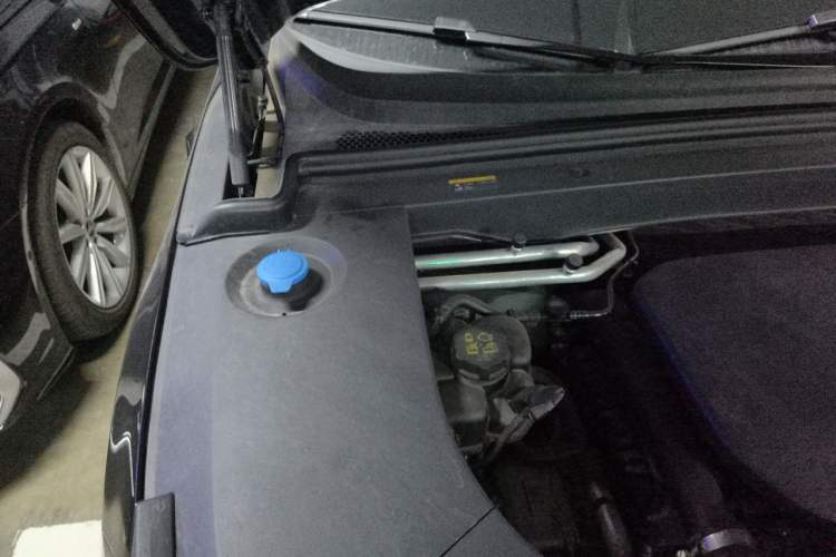 Used Li Auto L6 2024 Pro Model Engine Bay Right