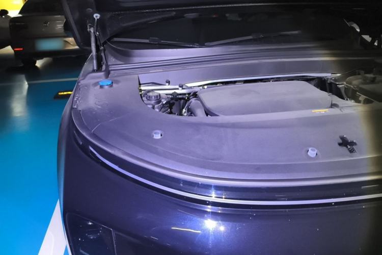 Used Li Auto L6 2024 Pro Model Engine Bay Right