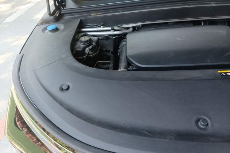 Used Li Auto L6 2024 Pro Model Engine Bay Right