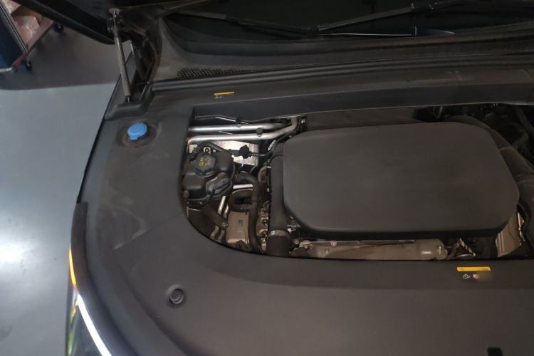 Used Li Auto L6 2024 Max Engine Bay Right