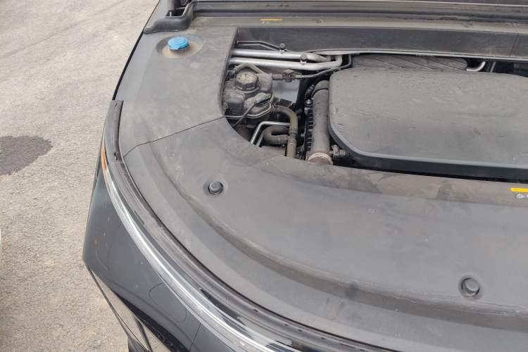 Used Li Auto L6 2024 Pro Model Engine Bay Right