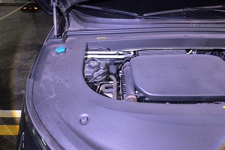 Used Li Auto L6 2024 Max Engine Bay Right