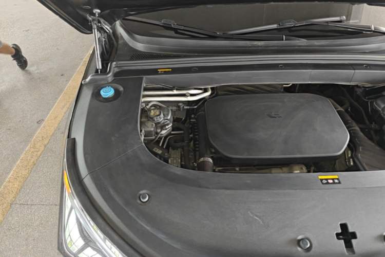 Used Li Auto L6 2024 Pro Model Engine Bay Right