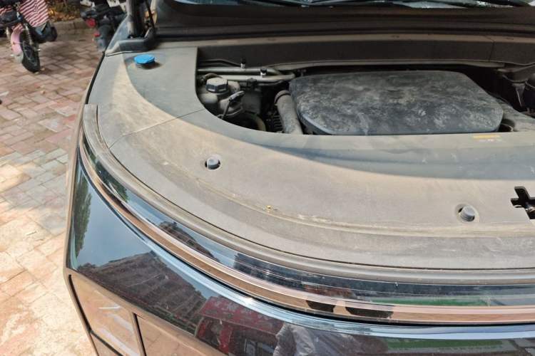 Used Li Auto L6 2024 Pro Model Engine Bay Right