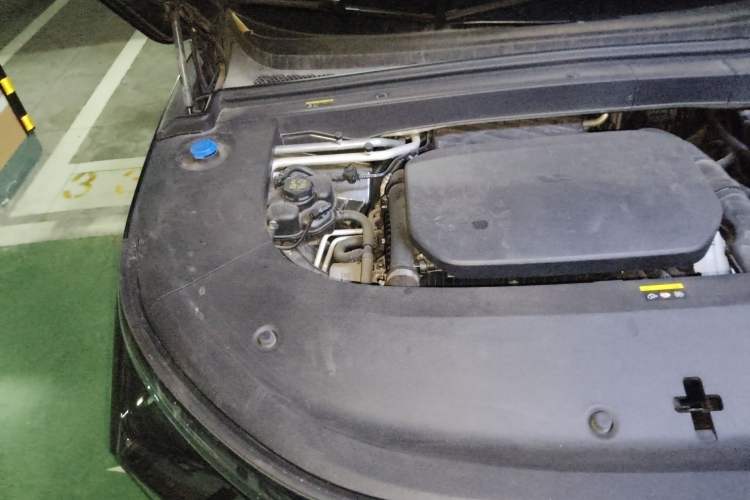 Used Li Auto L6 2024 Pro Model Engine Bay Right