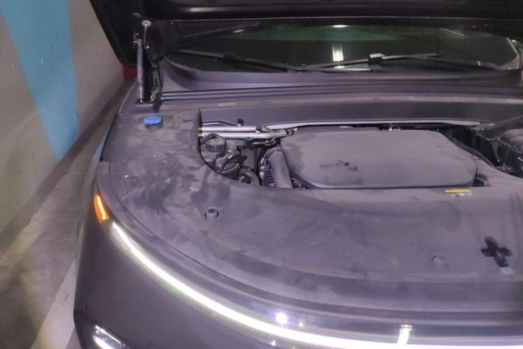 Used Li Auto L6 2024 Max Engine Bay Right