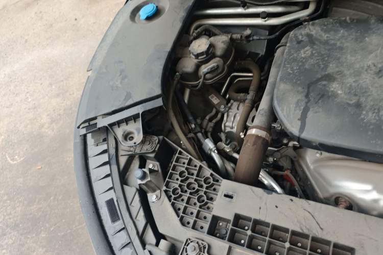Used Li Auto L6 2024 Max Engine Bay Right