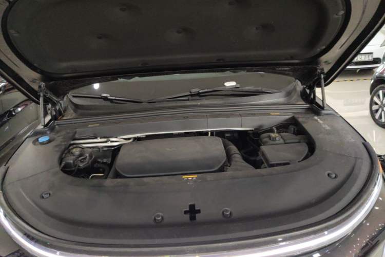 Used Li Auto L6 2024 Pro Model Engine Bay