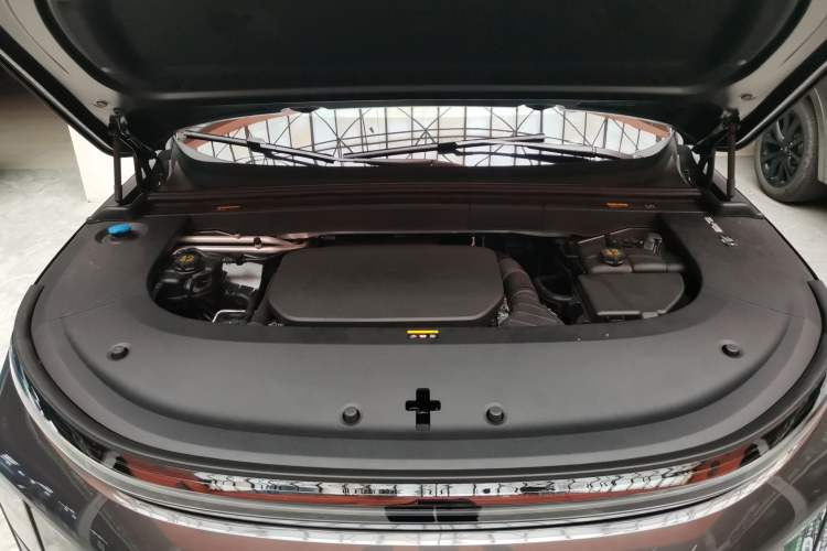 Used Li Auto L6 2024 Pro Model Engine Bay