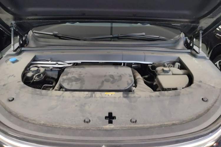 Used Li Auto L6 2024 Max Engine Bay