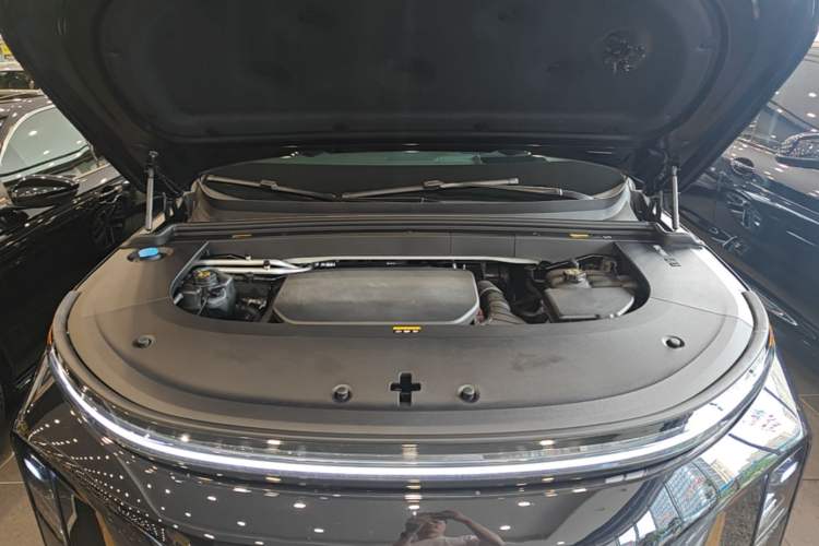 Used Li Auto L6 2024 Pro Model Engine Bay