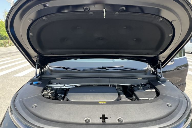 Used Li Auto L6 2024 Pro Model Engine Bay
