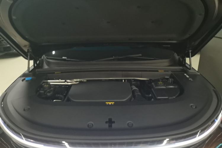 Used Li Auto L6 2024 Max Engine Bay