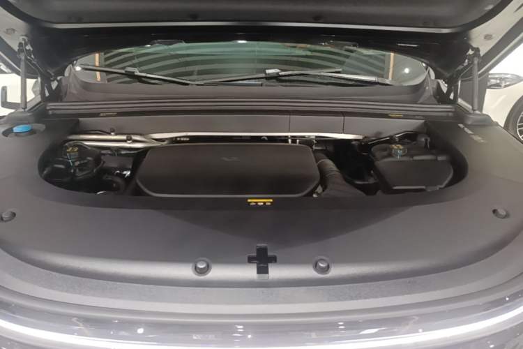Used Li Auto L6 2024 Max Engine Bay