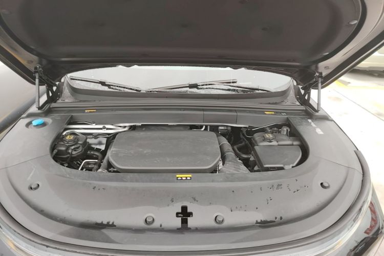 Used Li Auto L6 2024 Pro Model Engine Bay