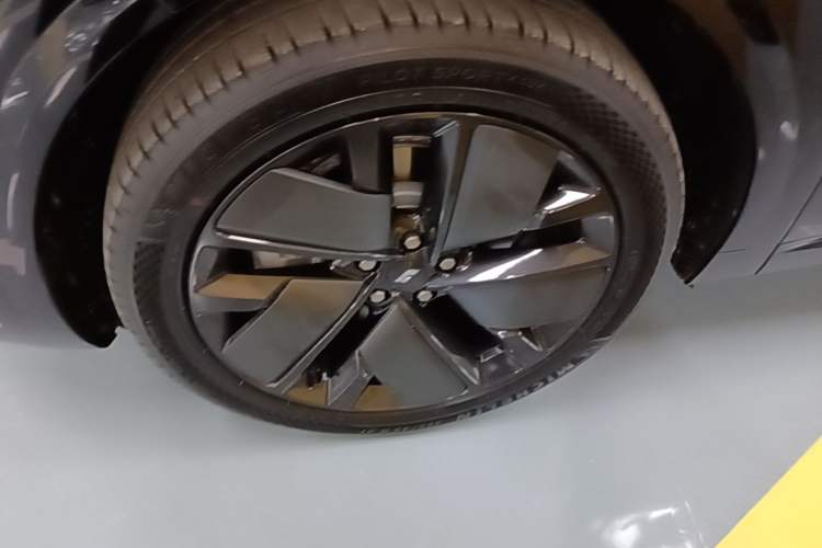 Used Li Auto L6 2024 Max Exterior 1