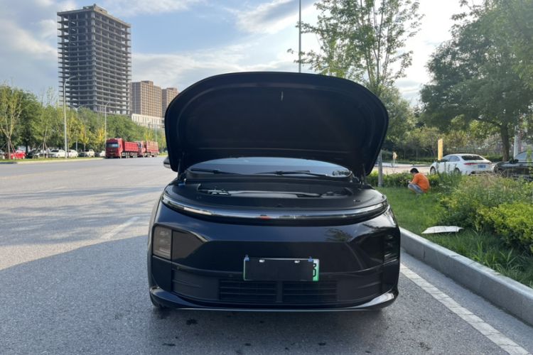 Used Li Auto L6 2024 Pro Model Exterior 1