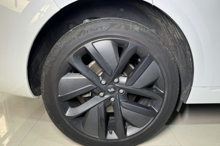Used Li Auto L6 2024 Pro Model Exterior 12