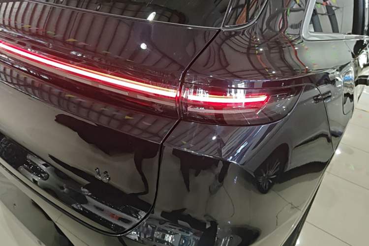 Used Li Auto L6 2024 Pro Model Exterior 3