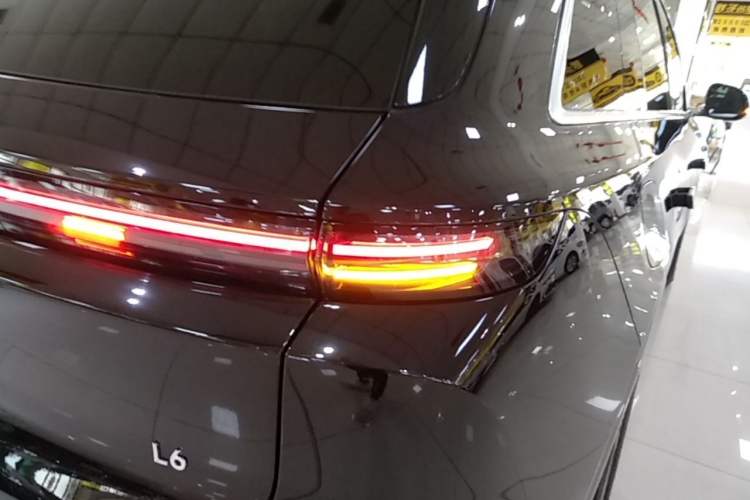 Used Li Auto L6 2024 Pro Model Exterior 3