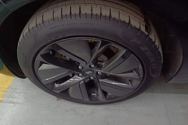 Used Li Auto L6 2024 Pro Model Exterior 4
