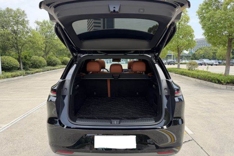 Used Li Auto L6 2024 Pro Model Exterior 4